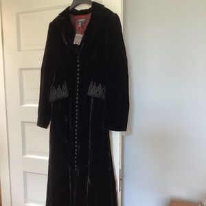 J. Peterman Co full length lined blk Velvet Opera embroidered coat NEW sz 4 Goth
